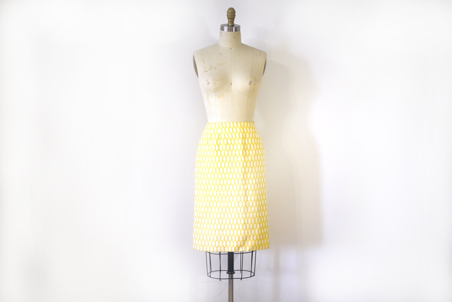 SALE// Yellow and white woven polka dot pencil skirt 1960