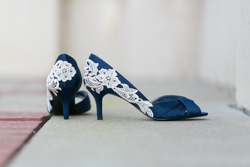 Wedding Shoes - Navy Blue Wedding Shoes/Bridal Shoes with Ivory Lace. US Size 7.5