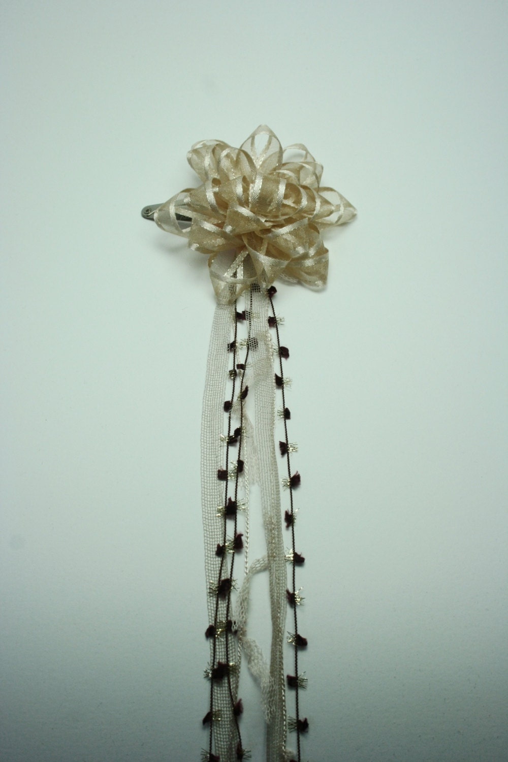 Beige ribbon hair pin 3