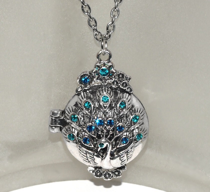 Vintage/Victorian Capri Blue/Teal Green Genuine Swarovski Crystal Peacock/Bird Feather Antique Silver Necklace/Locket/Pendant