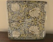 Vintage Home Decor. Glass Art  Paper  Weight.Desk.Office.Library.Flowers.Cottage Decor.