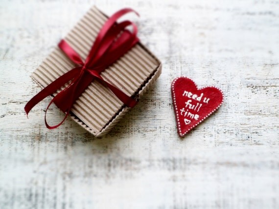 Red heart magnet love message