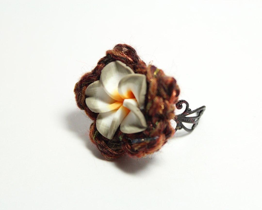 Tan plumeria ring. Crochet flower ring.
