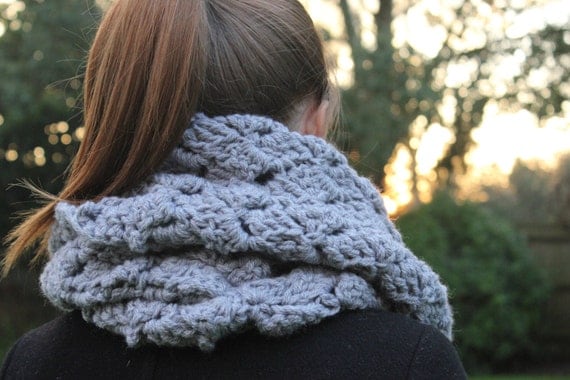 Grey Infinity Scarf, Valentines Day Gift, Womens Scarf, Crochet Scarf, Circle Scarf, Cowl
