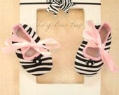 Black Pink & White Zebra Animal Print Baby Shoes with Matching Bow Headband-Photography Prop -Girl Headband  Shoe SET-Crib Shoes-Slippers