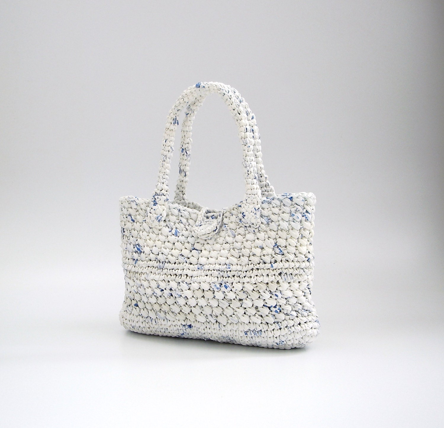 OOAK White Blue Eco Friendly Tote Bag, Crocheted Handbag, Summer Bag, Beach Bag, Shoulder Bag, Everyday Bag, Market Bag, Crocheted Plarn