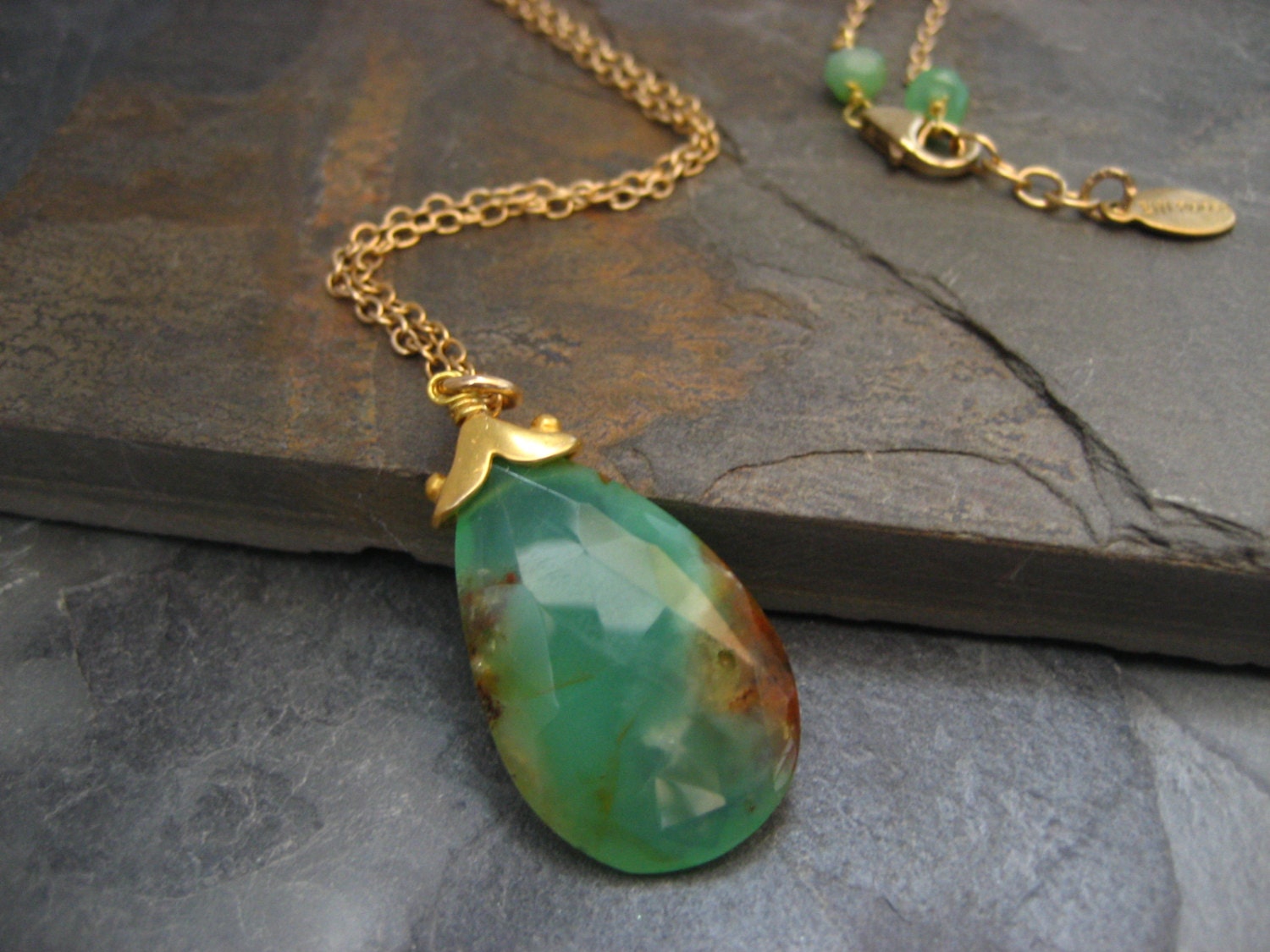Sparkling chrysoprase briolette necklace - vermeil and goldfilled