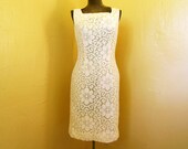 1950s shift dress white Lace pale yellow S/M floral lace