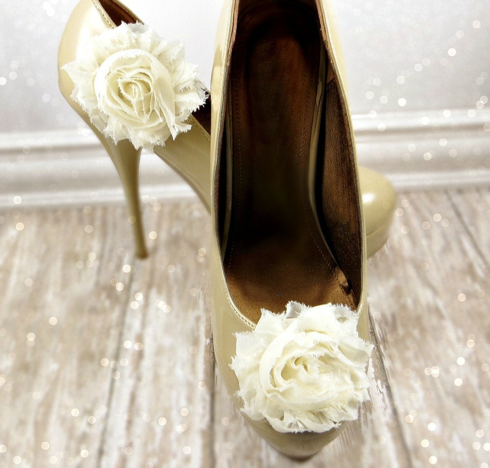 Flower SHOE CLIPS in Cream, White or Ivory, Wedding Shoe Accessories