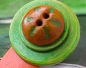 Unique and unusual handmade bookmark, orange button and green wood, button art - Mixed media by Lespetitsbuttons on Etsy