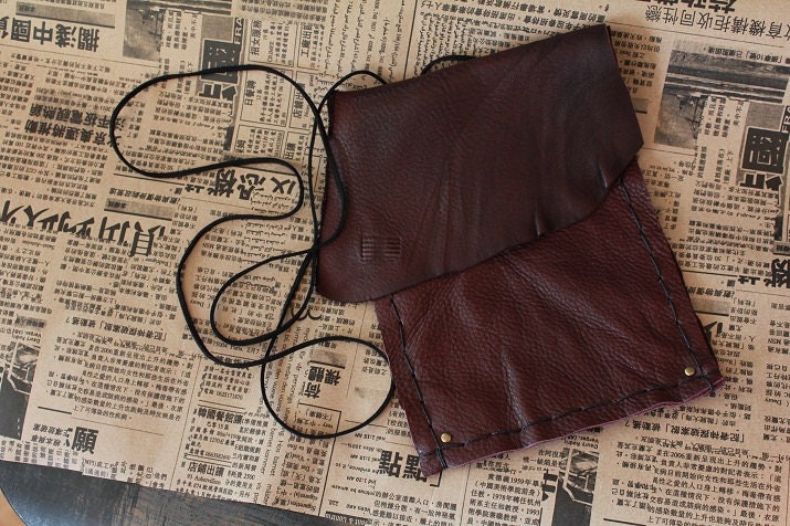 Vinered leather purse
