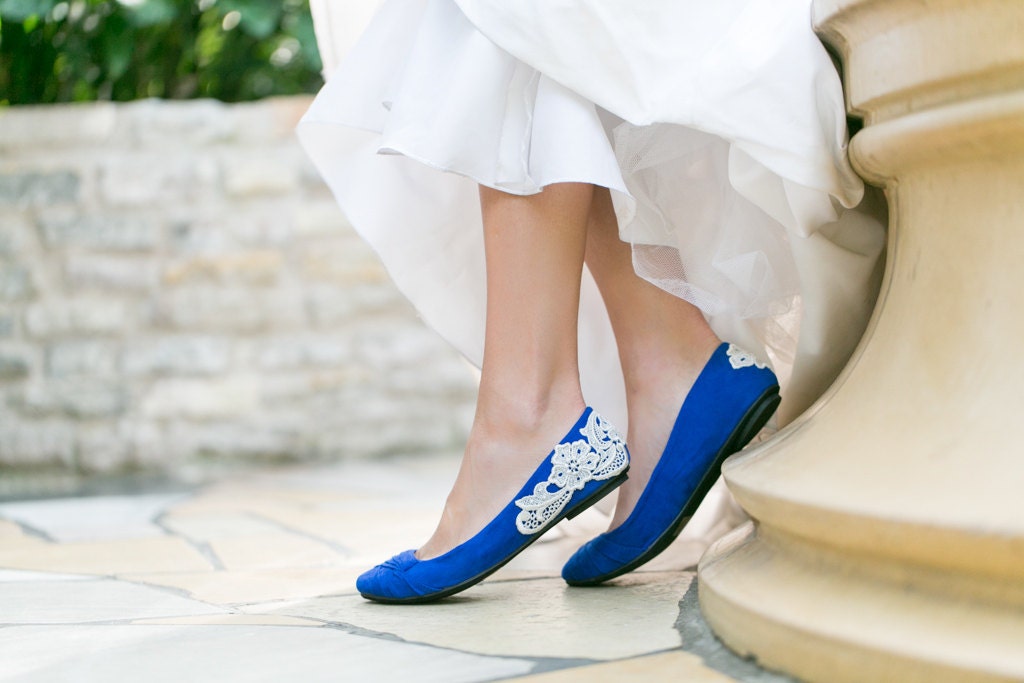 Wedding Flats - Cobalt Blue Bridal Ballet Flats, Wedding Shoes with Ivory Lace. US Size 8