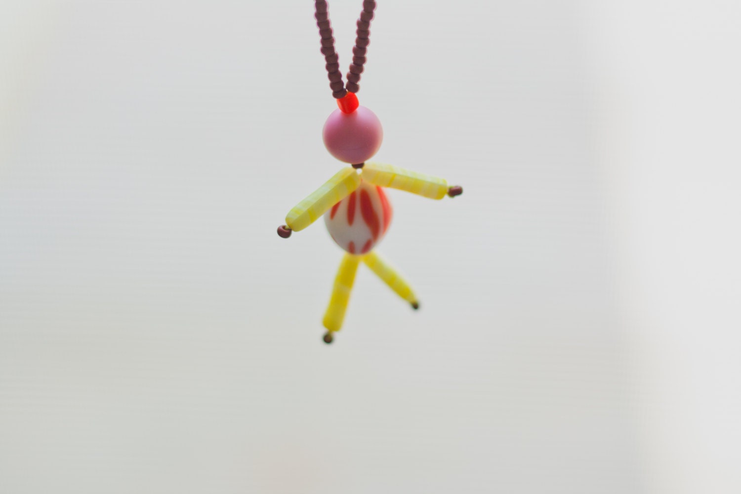 lördagsgodis no. 18 - a matte glass beaded necklace
