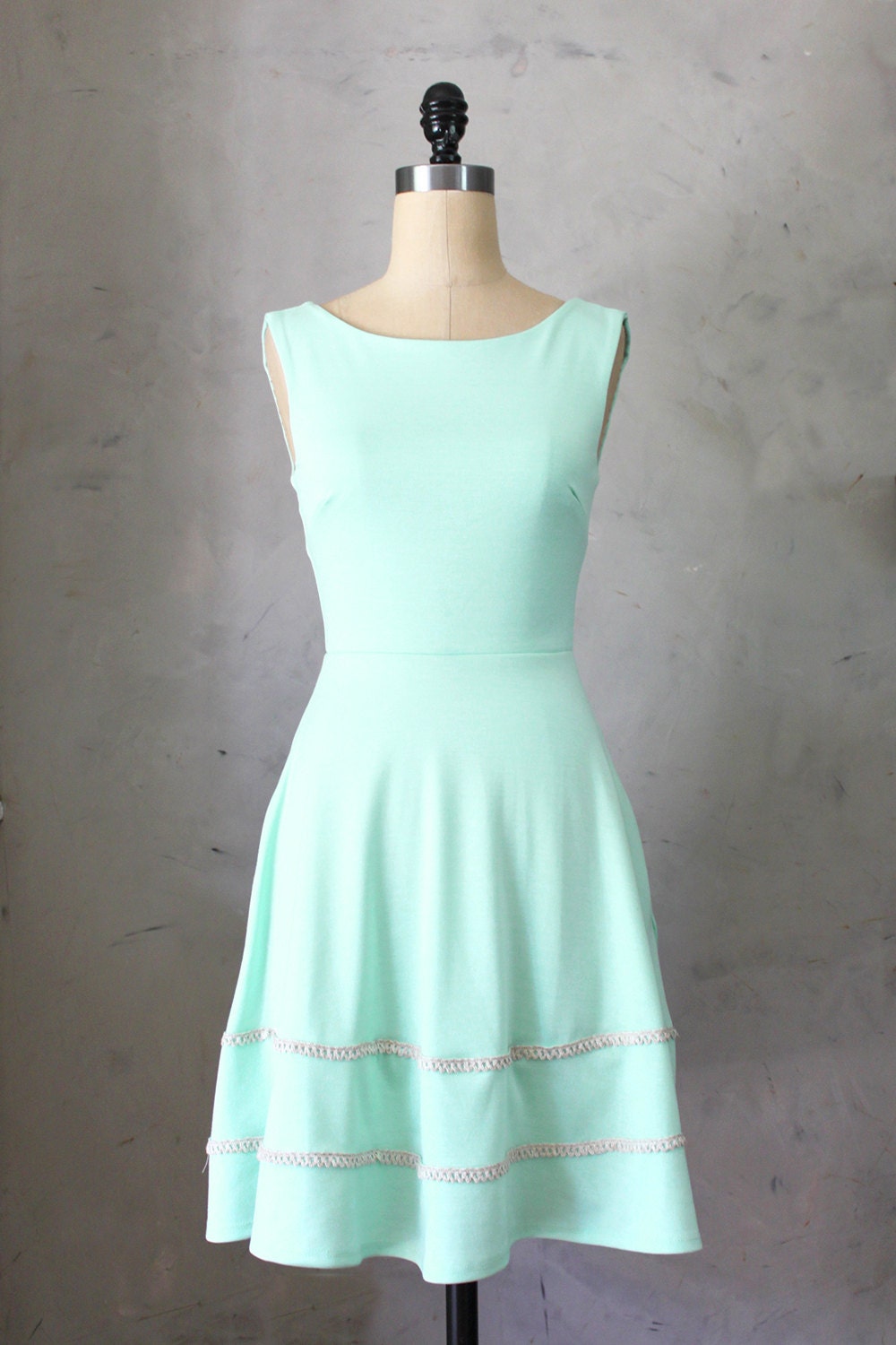 COQUETTE in MINT - Light mint green dress with pockets // flared circle skirt // ivory crochet // bridesmaid dress // vintage inspired