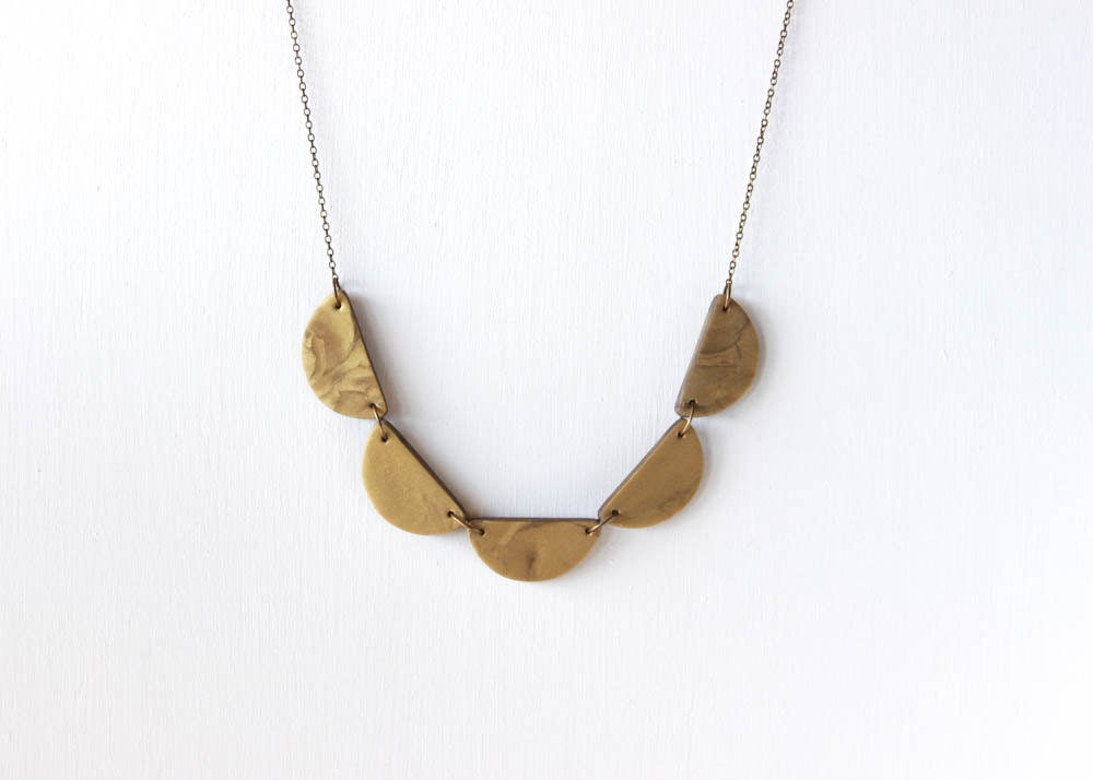 Scallop Polymer Clay Necklace, Dainty Scallop Bunting Necklace