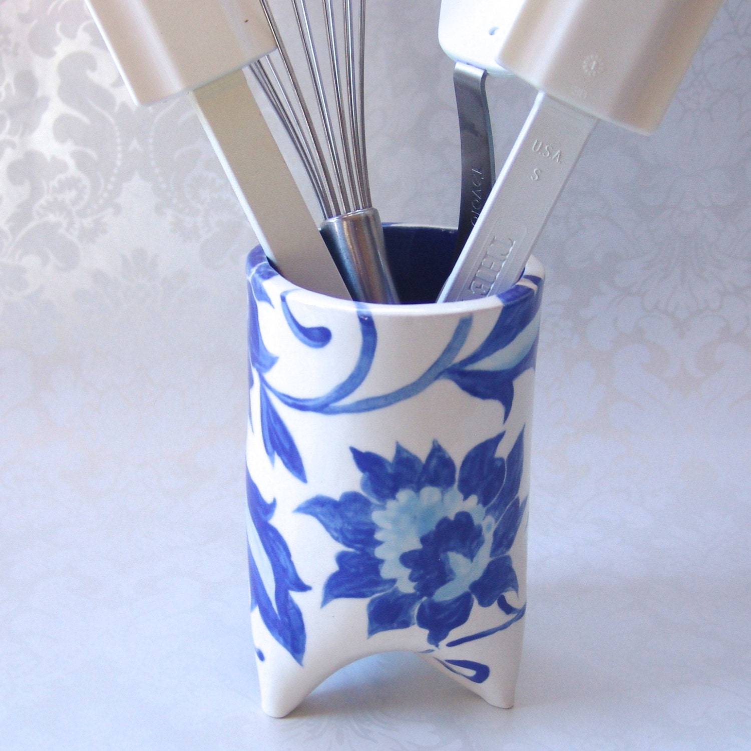 delft ceramic utensil holder blue kitchen decor by maryjudy