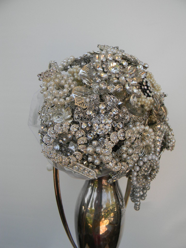 Home of the Brooch Bouquet On Dreams Tour with David Tutera 2013