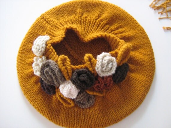 Handknitt beret - hat