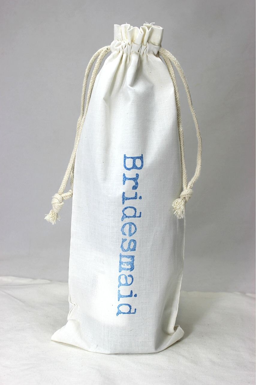 Set of 10 Bridesmaid Wine Bottle Bags - muslin cotton with double drawstrings - Perfect for Weddings 15" x 6" Il_570xn