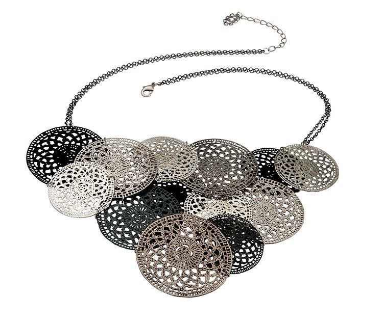 Silver black oxidize Rossete interlace bib Necklace