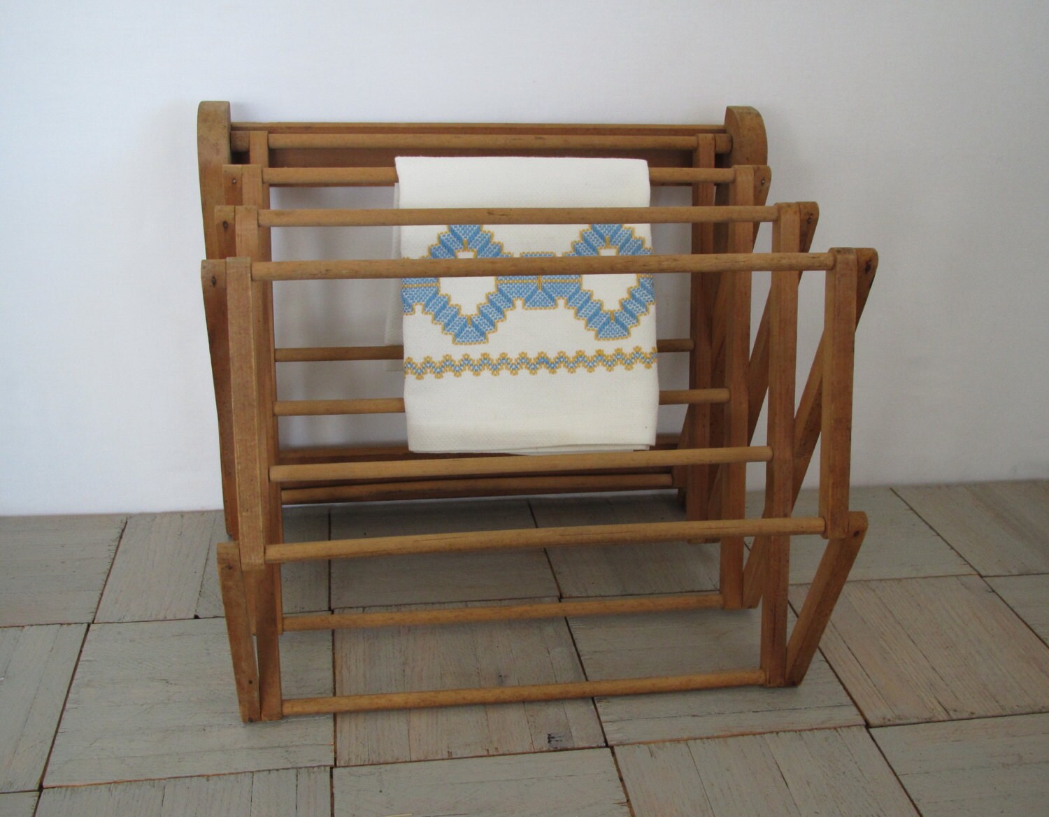 Vintage wood rack / accordion display rack / by margosmuse