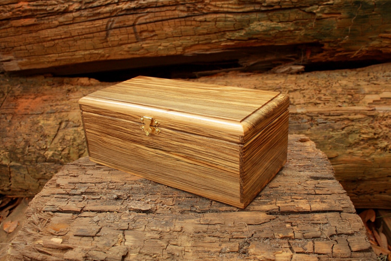 Handmade Pine Trinket Jewelry Box made from by cdnWoodandPhotos