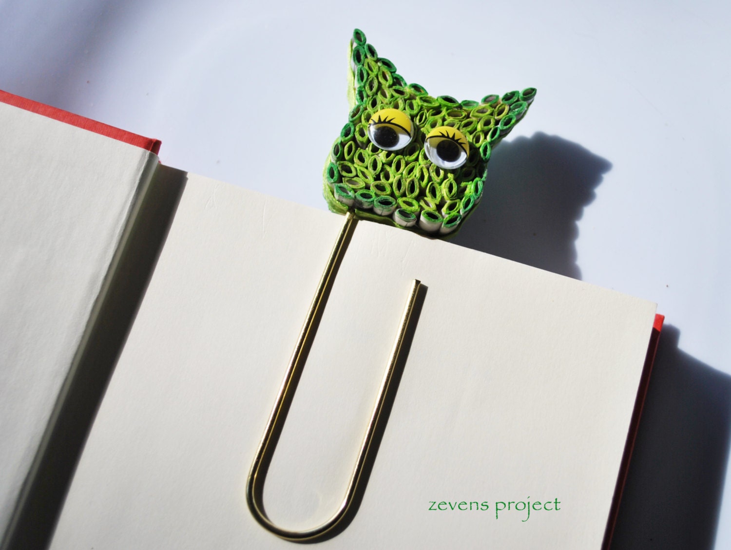 Recycled Bookmark - Gift Ideas - Unique Bookmark -  Green - ZevensProject