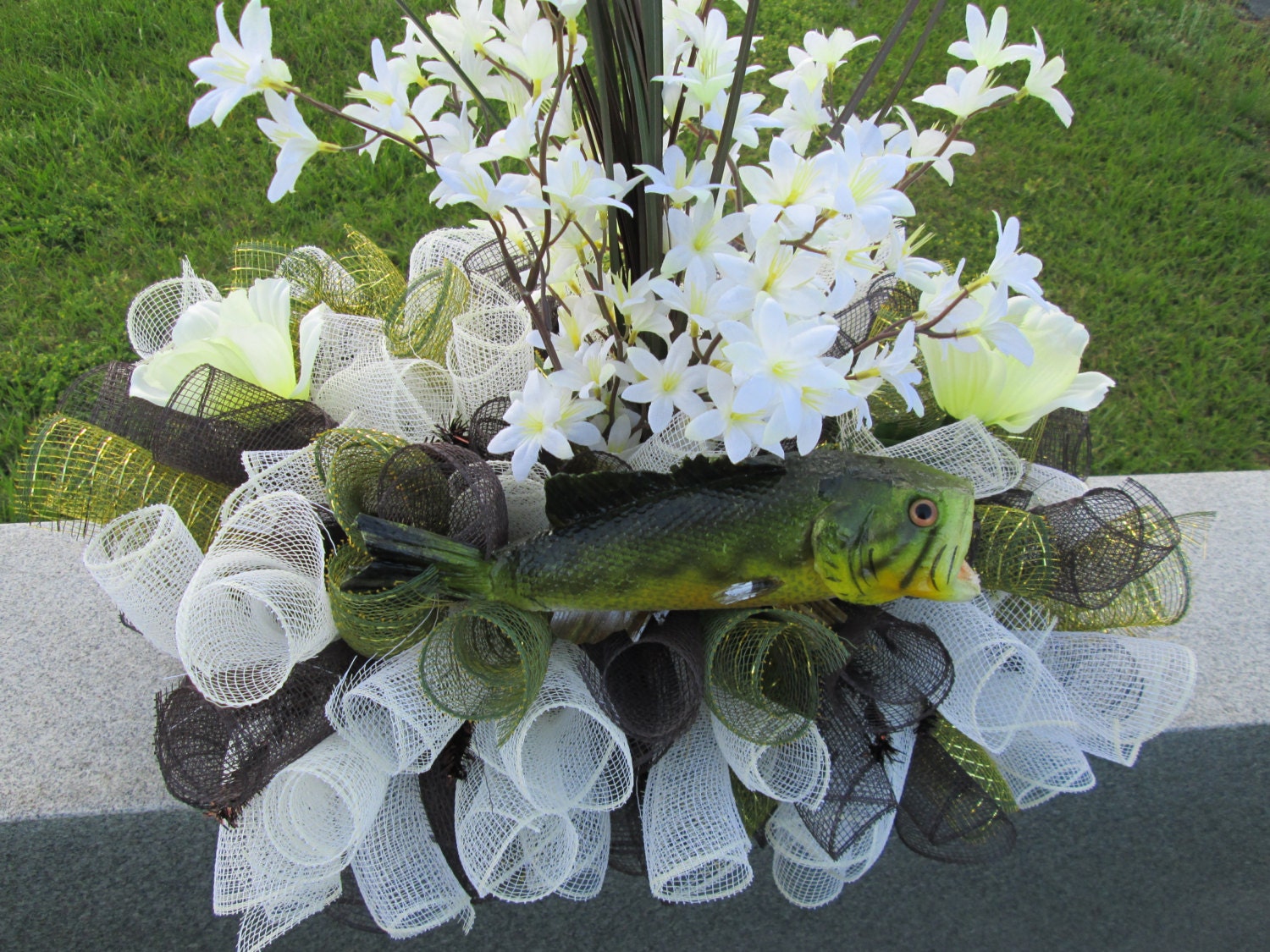 Headstone+Floral+Arrangements ... Gravestone saddle, Deco mesh flower arrangement, Tombstone arrangement