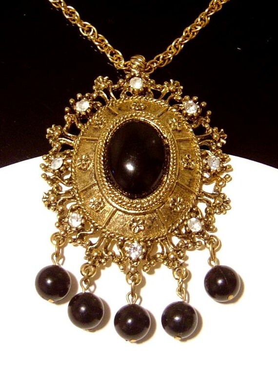 Vintage pendant Necklace Celebrity Gems by VintageTreasures4U