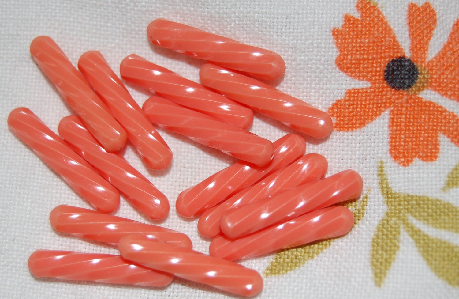 Last Pair..Vintage Lucite Twist Cylinder Beads, Ribbed, Rounded Ends, 22 x 4mm, Coral, One Pair, B1-1