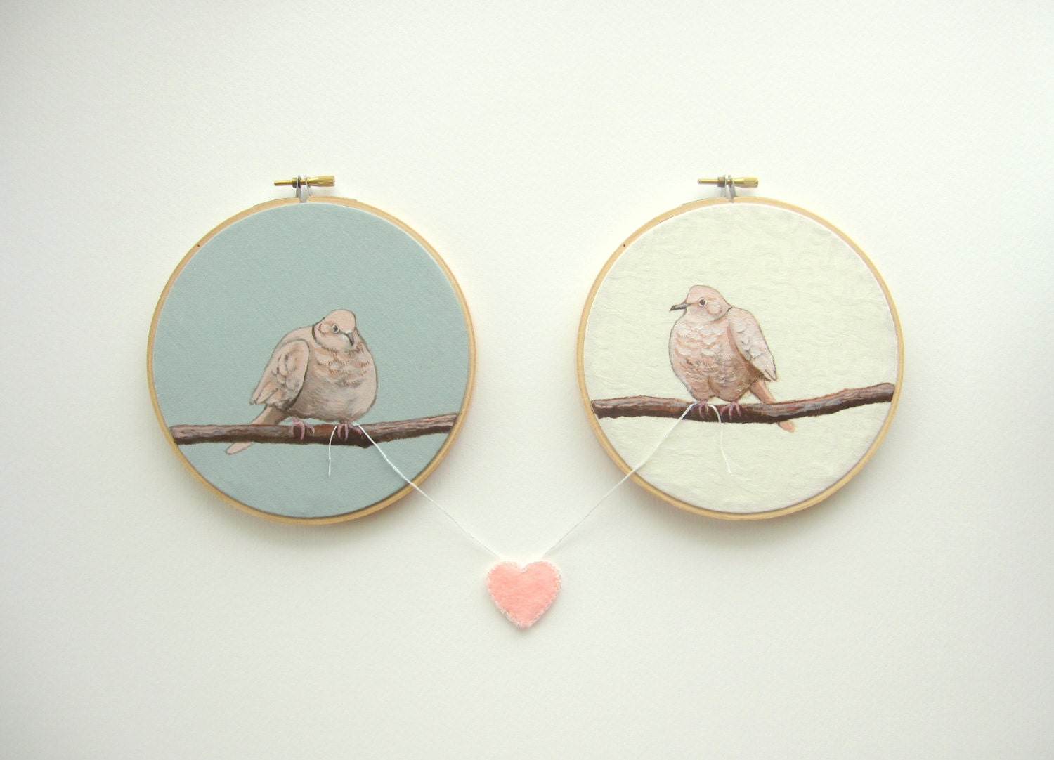 Love Doves, Hoop art, Original acrylic painting on embroidery hoops, wedding or anniversary gift - PoofyDove