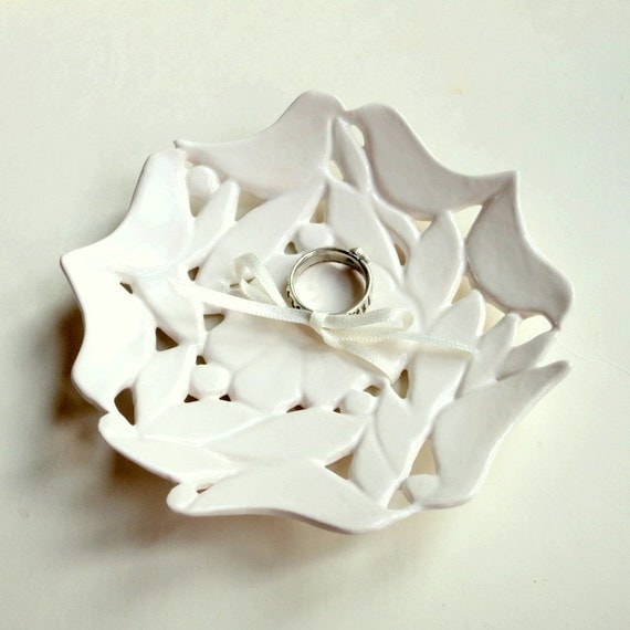 Kissing Love Birds, Wedding Ring Pillow Alternative, Hand carved ceramic Ring Dish, Ring Bowl, Ready to Ship