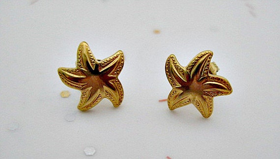 Golden Tiny Starfish Vintage Stud Post Pierced Earrings - 1984 Avon Starfish