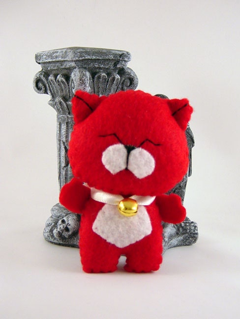 Maneki Neko Keychain Plush Charm - happy lucky cat