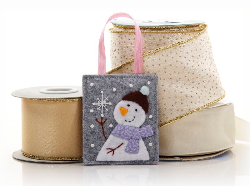 Snowman and snowflake ornament, hand embroidery, wool and felt, Christmas tree decoration