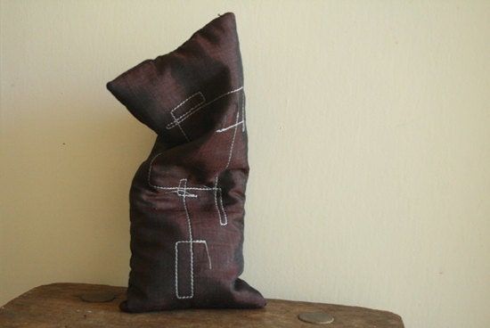 SILK EYE PILLOW in mocha brown. filled with organic french lavender and flax seeds. for men and women. gift. ooak by pamelatang