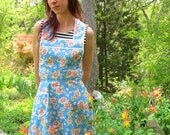 Blue Daisy California Dreaming - Flirty Everyday Housewife Apron