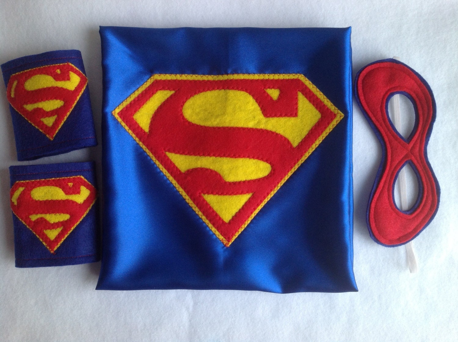 Superman Super Cape/Mask and Cuffs Set
