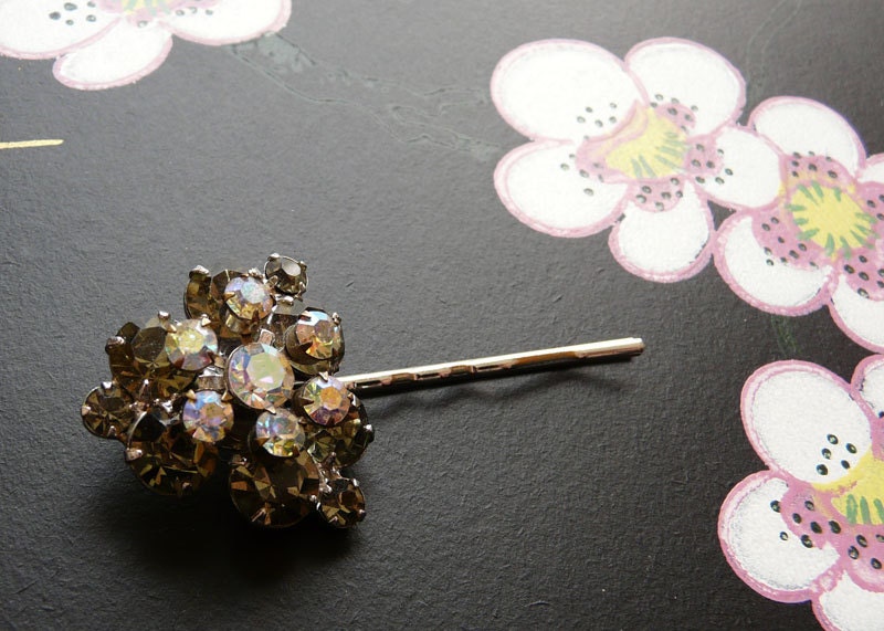 sparkle bomb bobbypin - vintage rhinestones