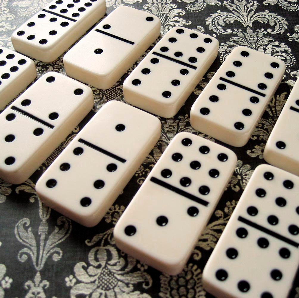 10 Big DOMINOES Vintage Inspired (Altered Art & Jewelry) Design and (Home) Decor