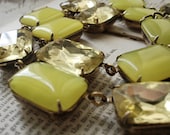 Bright Spot. chunky vintage sunny yellow statement necklace