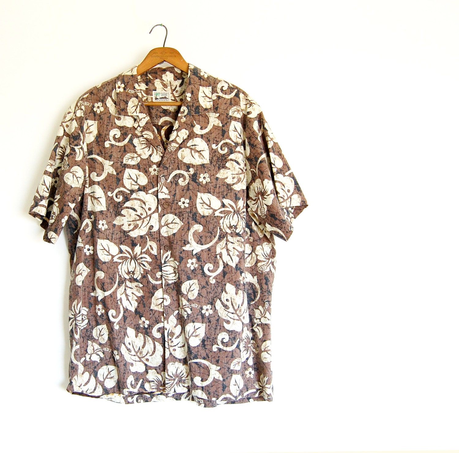 vintage mens Hawaiian shirt / cotton camp shirt / cotton / brown cream black print L XL