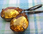 Dolce: topaz vintage pear jewel earrings