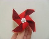 Red Felt Pinwheel Clip