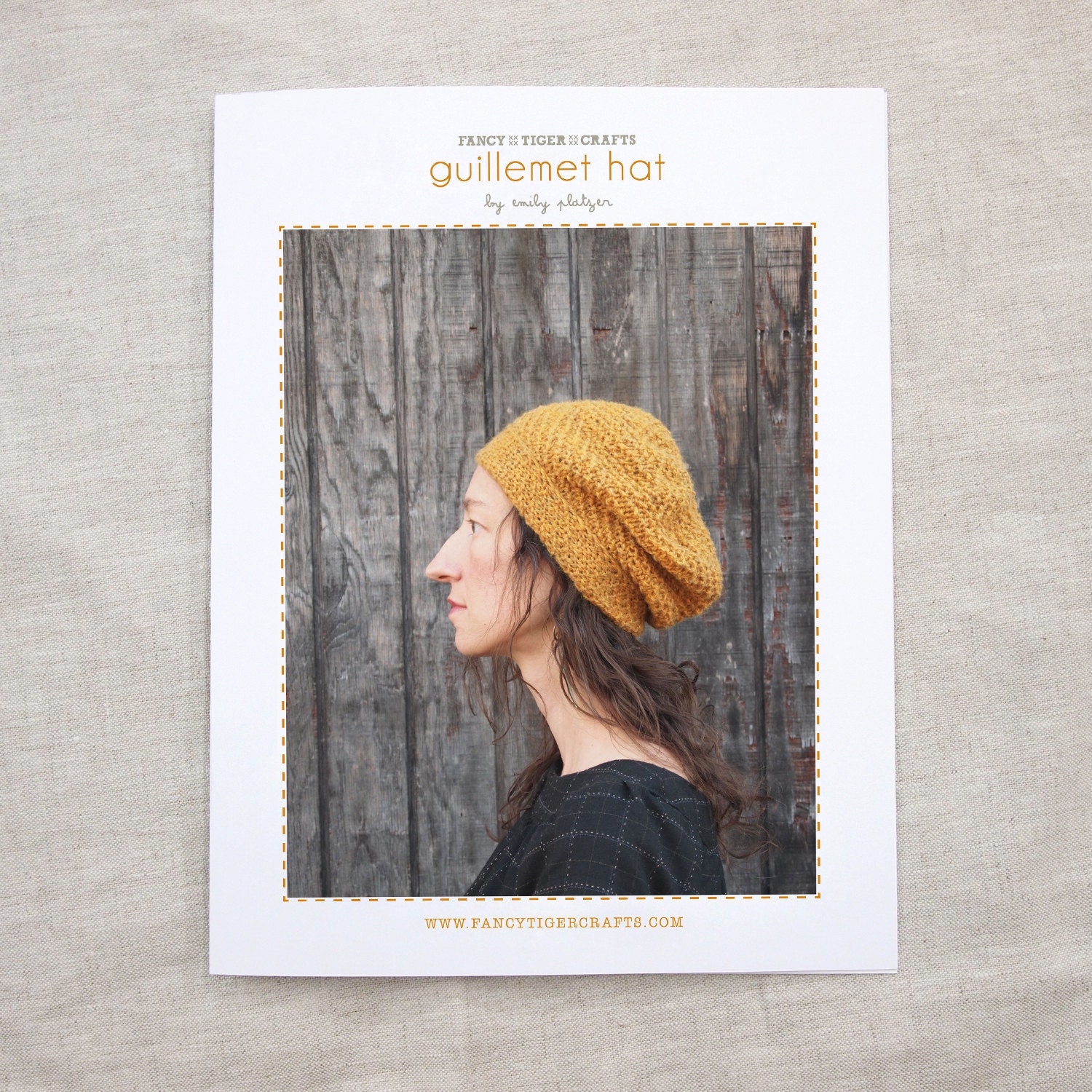 Guillemet Hat Knitting Pattern by Fancy Tiger (PDF)