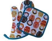 Russian Dolls Oven Mitt and Pot Holder Set