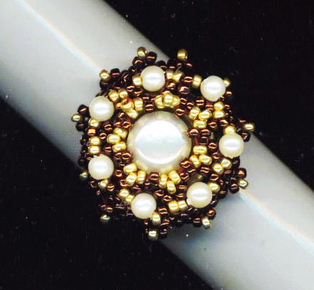 Beadwoven Pearl Ring . Metallic Garnet and Gold . Statement Ring . Cocktail Ring . Genuine Pearl - Elegant Jewelry by enchantedbeads on Etsy