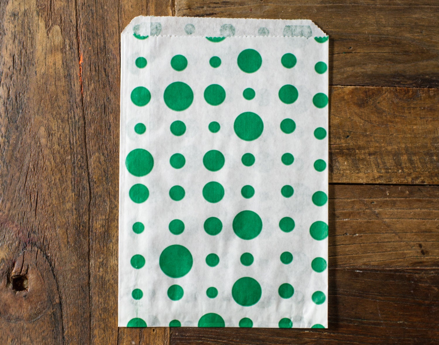 25 polka dot bags - 5 X 7 - candy, treat, or gift - green and white