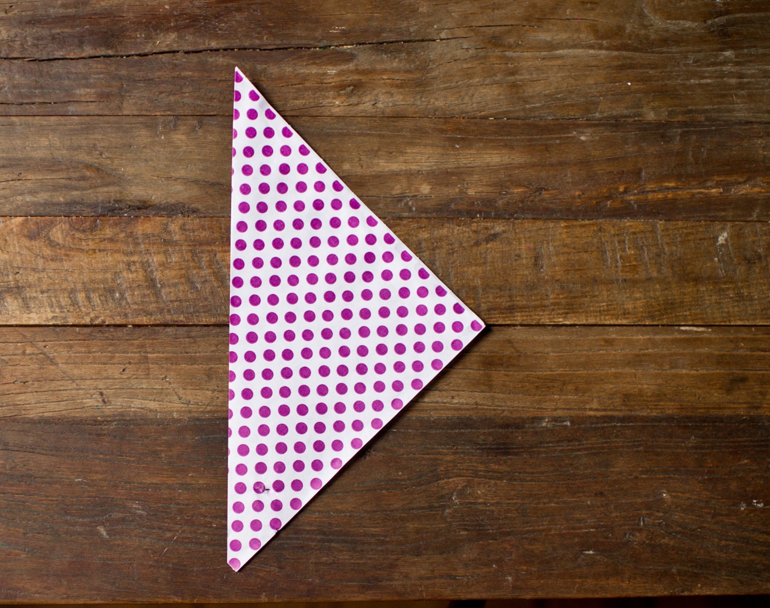 24 polka dot paper cones - purple