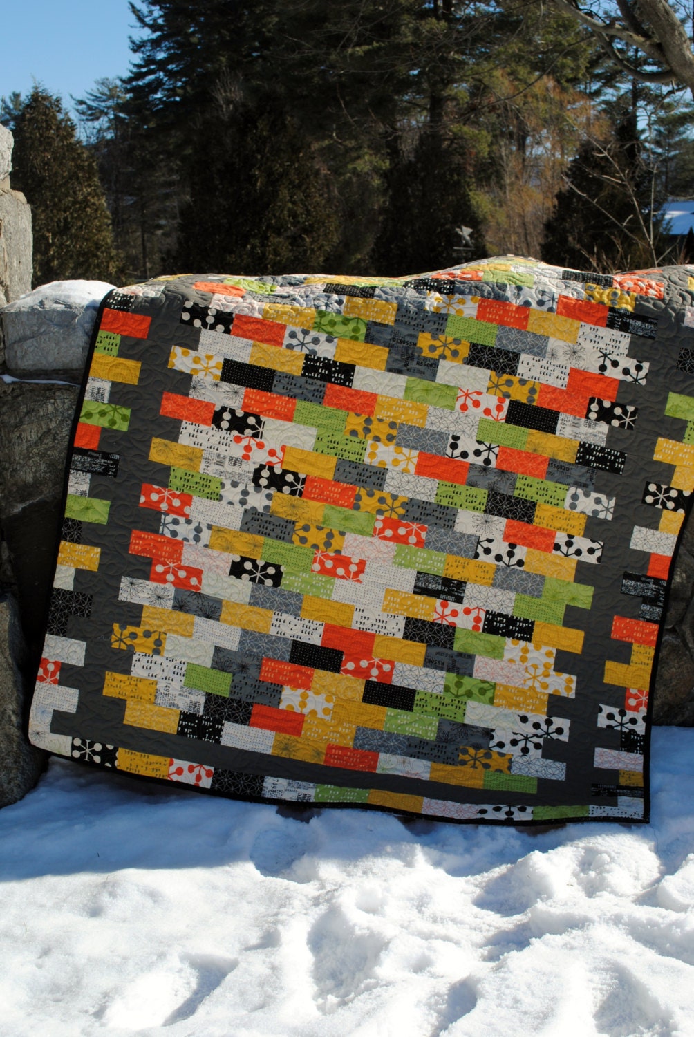 PDF QUILT PATTERN.... Quick and Easy...Jelly Roll, Layer Cake, Fat Quarter, Fat Eight friendly, Borderline Crazy